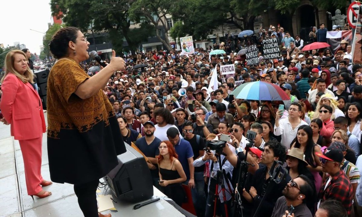 Debate. La llamada ministra del pueblo debe realizar un proyecto sobre si los ministros deben analizar violaciones al proceso del Legislativo