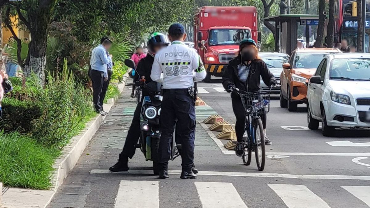 Falta. Policías  realizaron un operativo en Paseo de la Reforma; emitieron 25 multas.