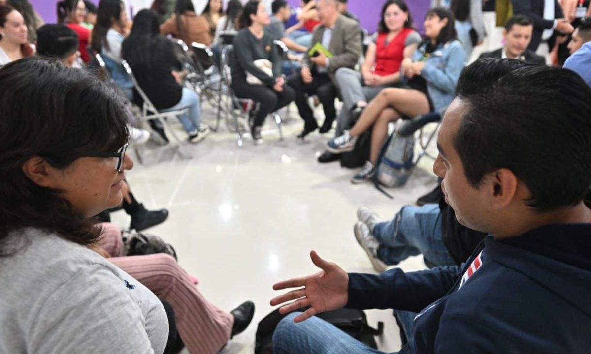 Herramientas. Durante los dos días del evento, los participantes recibieron un taller sobre debate, oratoria y de análisis del discurso para expresar sus ideas de una mejor manera.