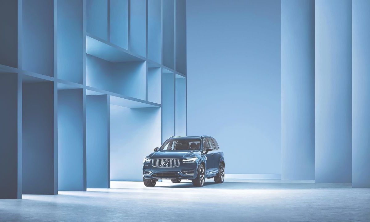 El nuevo Volvo es un SUV de lujo y ahora referza su prestigio con un diseño exterior e interior renovados, un mayor nivel de confort y tecnología de última generación. En México se espera para el primer semestre de 2025