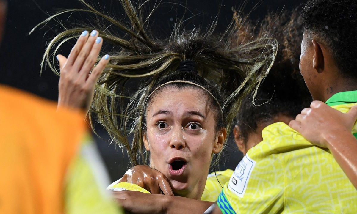 Priscila protagoniza "mayor" venta del fútbol femenino de Brasil 