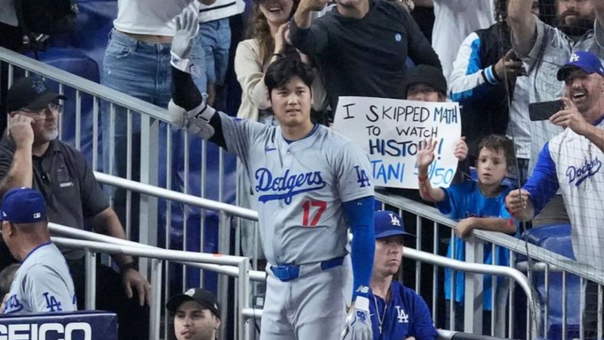 Durante la paliza orquestada por los Dodgers sobre los Marlins de Miami de 4-20, el japonés Shohei Ohtani logró fijar su nombre en los libros de historia al conseguir la cifra de 50 bases robadas y 50 cuadrangulares