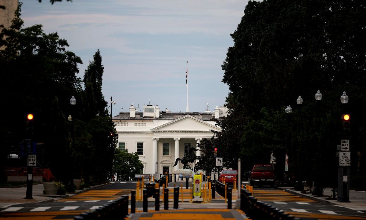 Un centenar de las mayores empresas de Estados Unidos deberá pagar el impuesto mínimo de 15% previsto en el plan climático de Joe Biden adoptado en 2022