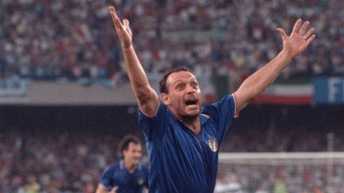 Héroe del Mundial de 1990 con Italia, que lo dejó como máximo anotador de dicha justa internacional con seis anotaciones, Salvatore Schillaci falleció este miércoles a los 59 años de edad