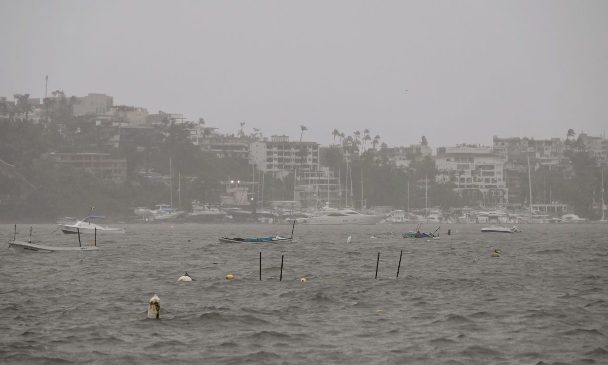 PREVISIONES. El Gobierno de Florida declaró estado de emergencia en 61 de los 67 condados y movilizó a la Guardia Nacional