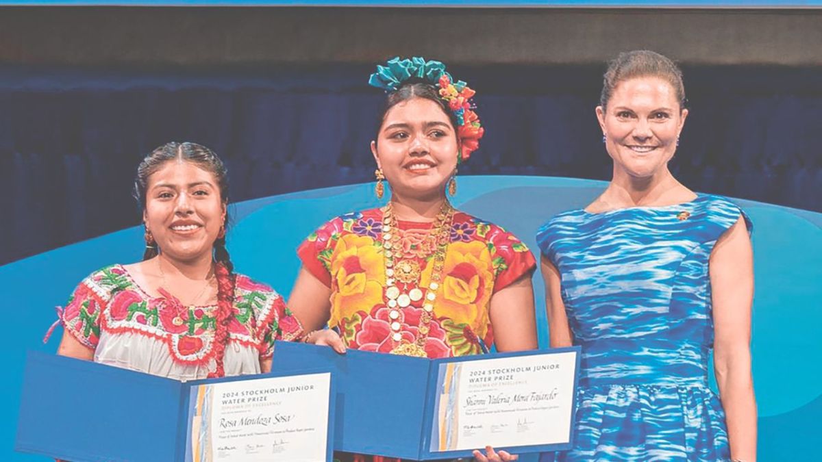 ORGULLO. Shanni Mora y Rosa Mendoza recibieron, a finales de agosto pasado, el llamado premio Nobel del Agua, en Estocolmo Suecia, de manos de la princesa Victoria, quien elogió su proyecto.