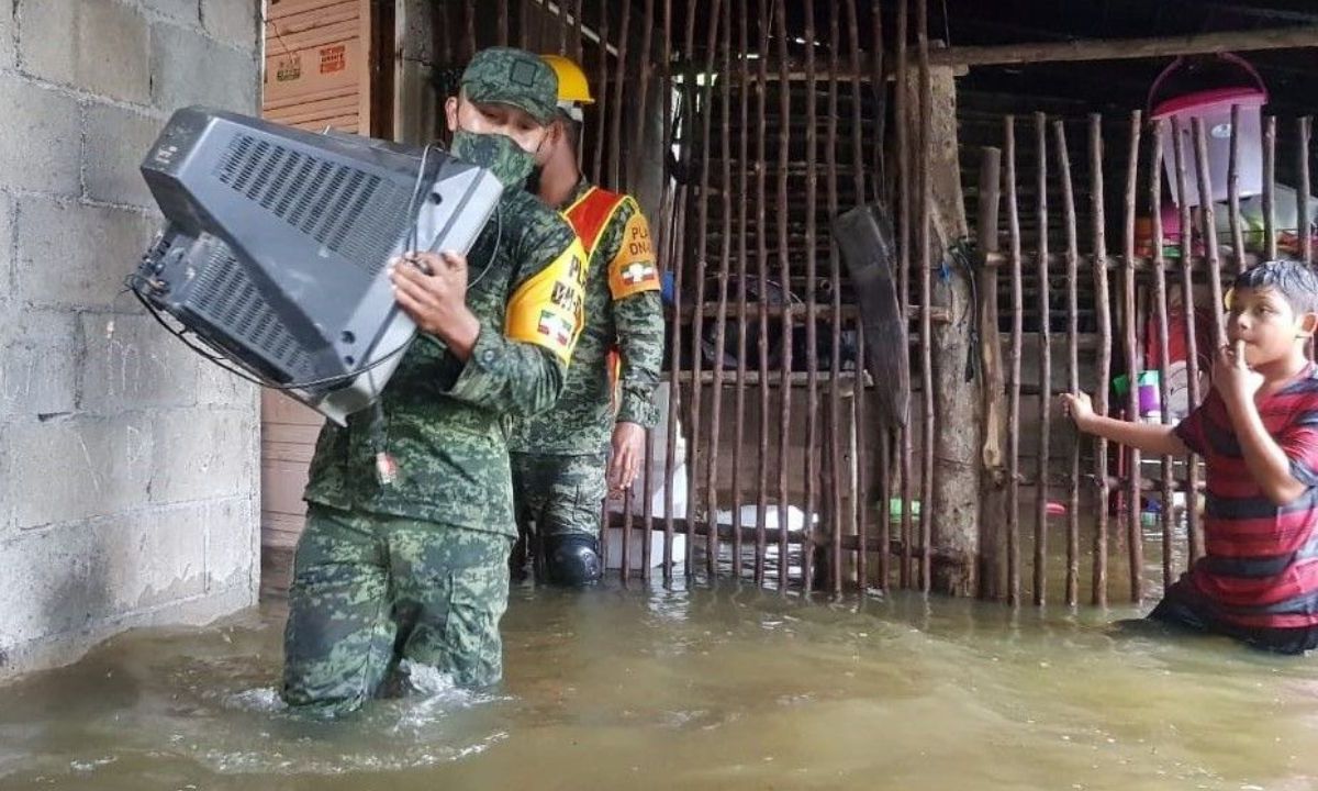 DAÑOS. Varios puntos del puerto sufrieron inundaciones, lo que echó a perder electrodomésticos.