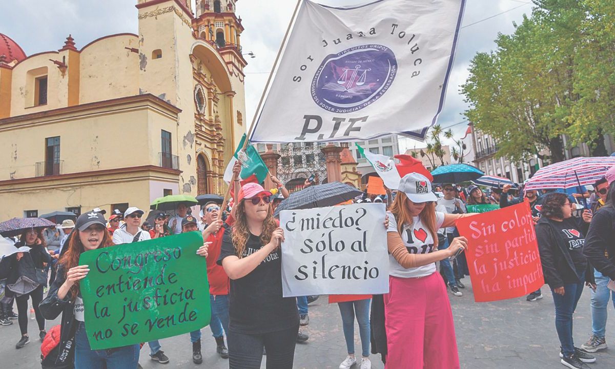 Lucha. Pese a la aprobación de la reforma en 18 congresos estatales, trabajadores del Poder Judicial continúan con la protestas en contra.