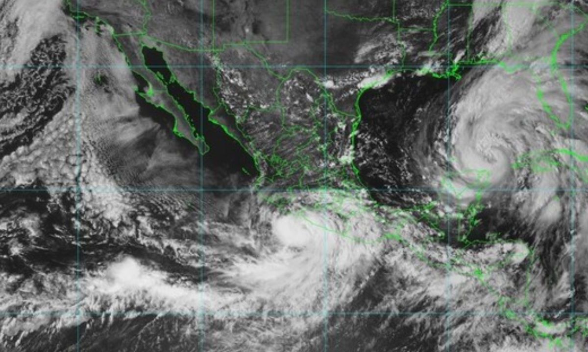 La tormenta tropical 'John' se encuentra sobre el Pacífico Sur, mientras el huracán 'Helene' se mantiene en el norte de Quintana Roo