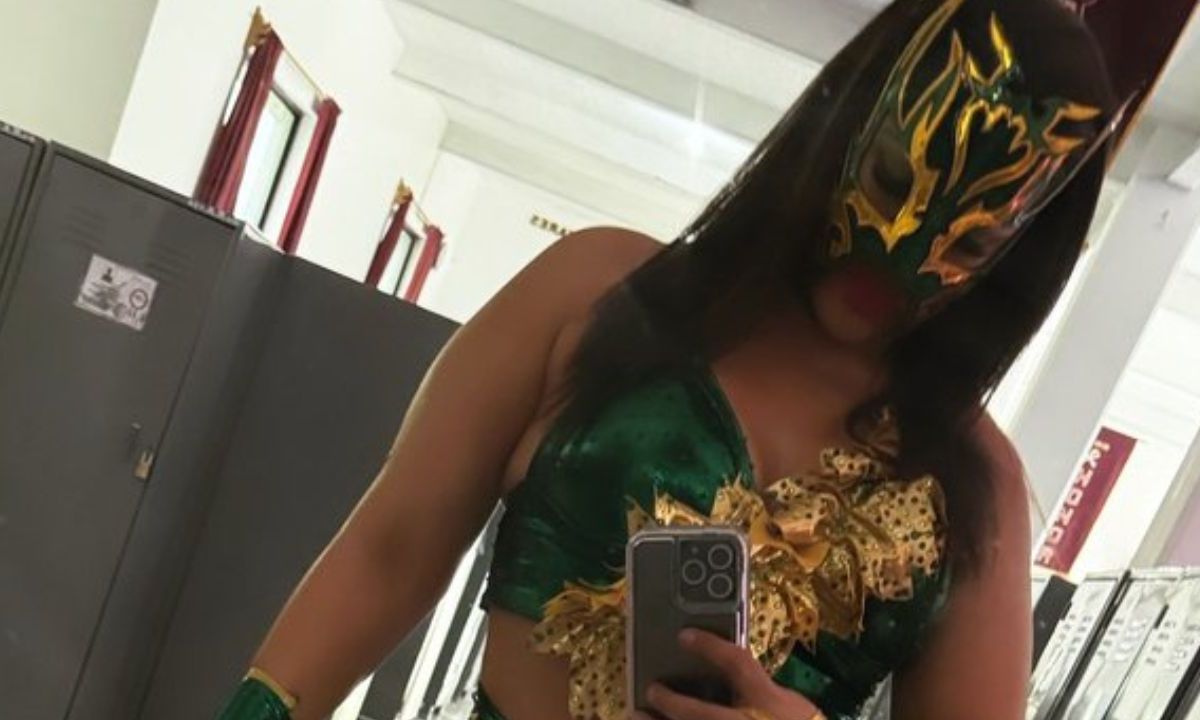 Durante una función de la Triple A, un aficionado tocó sin su consentimiento a la luchadora “La Hiedra”, tocándole un glúteo a la gladiadora.