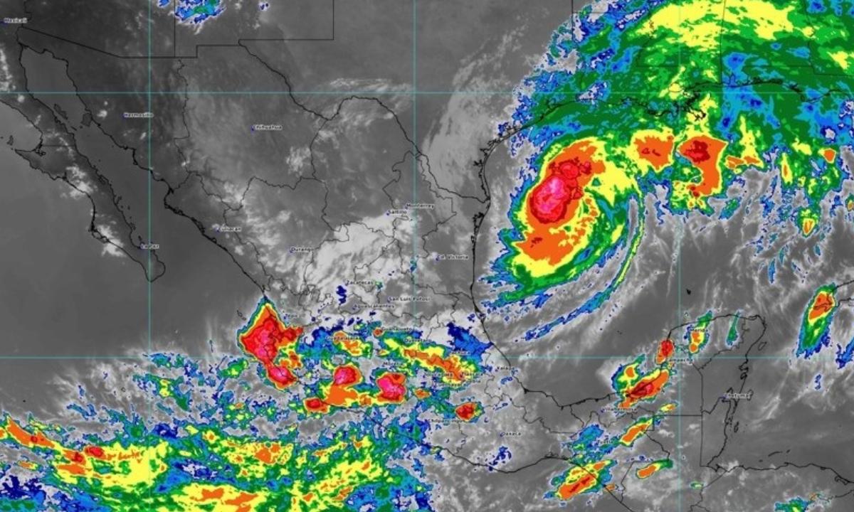 El fenómeno meteorológico 'Francine', que se encuentra sobre el Golfo de México, se intensificó este martes a huracán categoría 1.