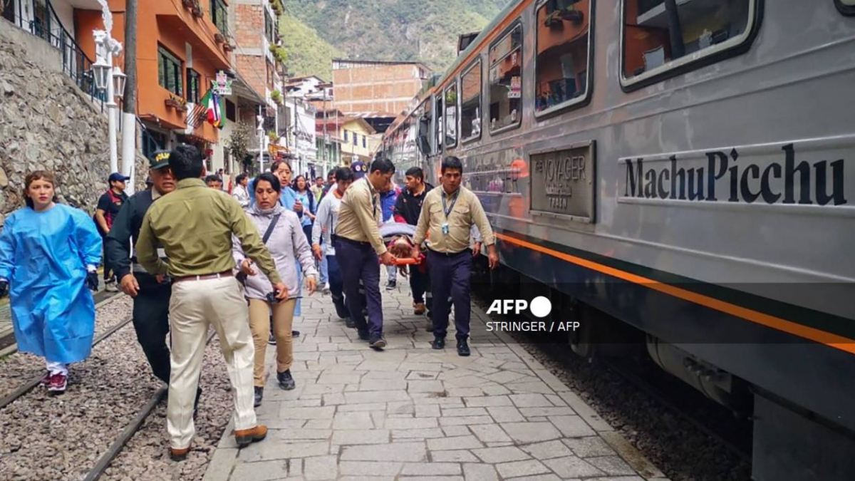 Después que un autobús cayó por una pendiente en Perú, la SRE informó que en el accidente resultaron heridos seis connacionales