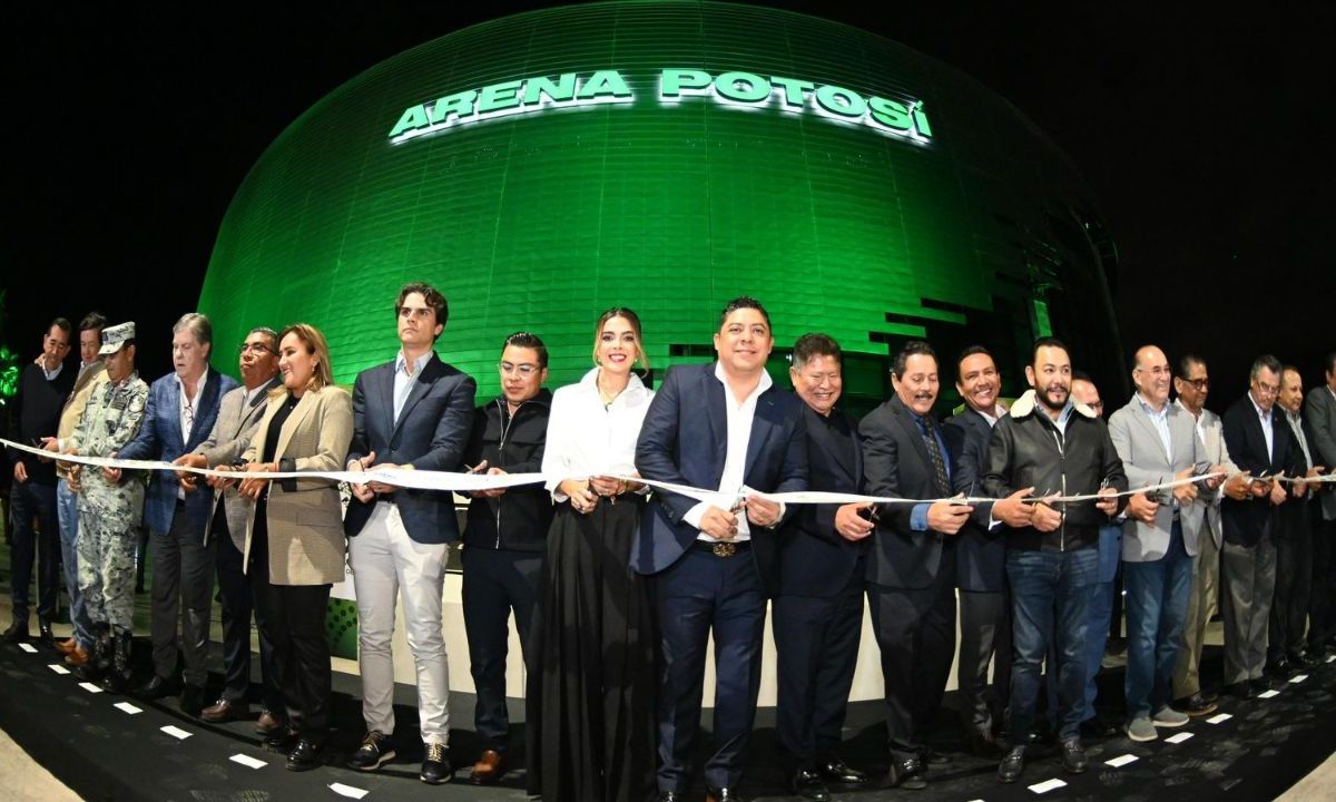 Ricardo Gallardo entrega a las familias potosinas la Arena Potosí