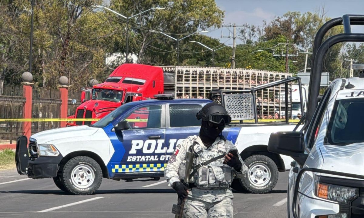 "Encierran" a comunidad académica y visitantes por balacera en un campus en Celaya