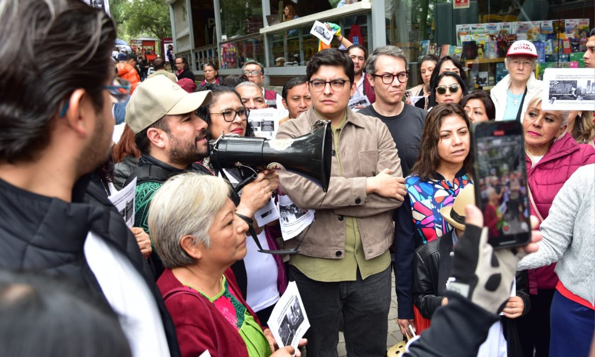 Morenistas se reunieron en avenida Paseo de la Reforma para informar sobre la resolución del Poder Judicial