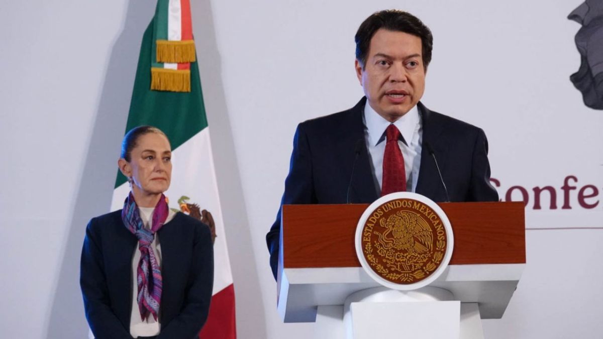 Claudia Sheinbaum durante la Mañanera del Pueblo del 23 de octubre con Mario Delgado.