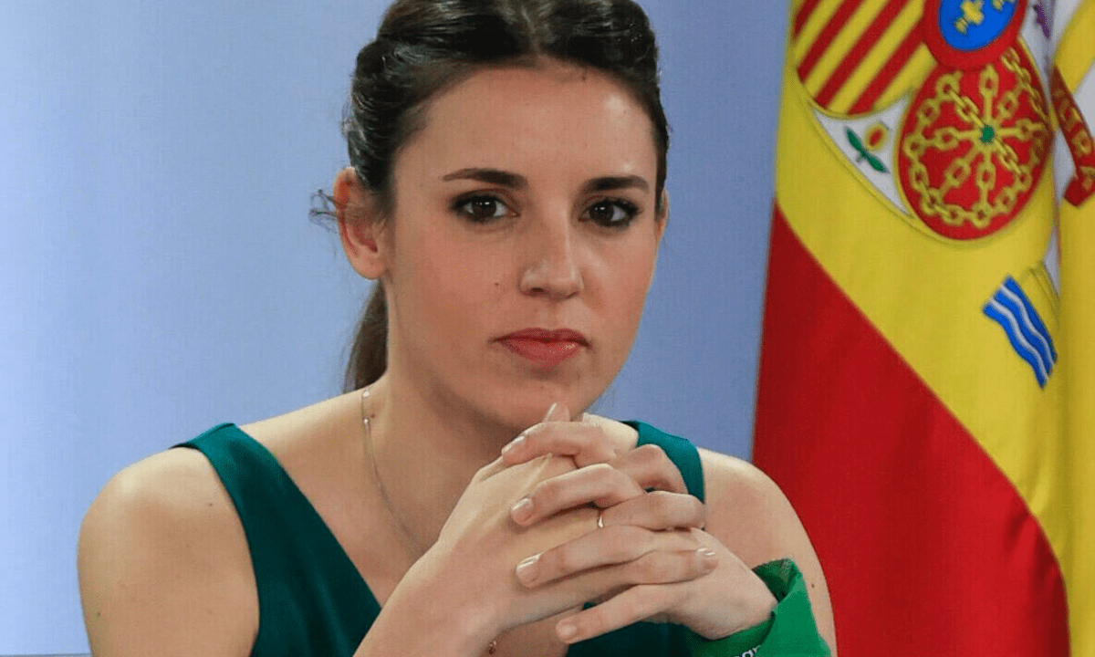 La eurodiputada por Podemos, Irene Montero, anunció que asistiría a la toma de protesta de Claudia Sheinbaum como presidenta de México.