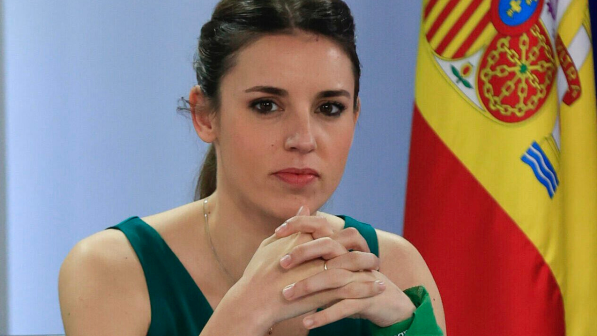 La eurodiputada por Podemos, Irene Montero, anunció que asistiría a la toma de protesta de Claudia Sheinbaum como presidenta de México.