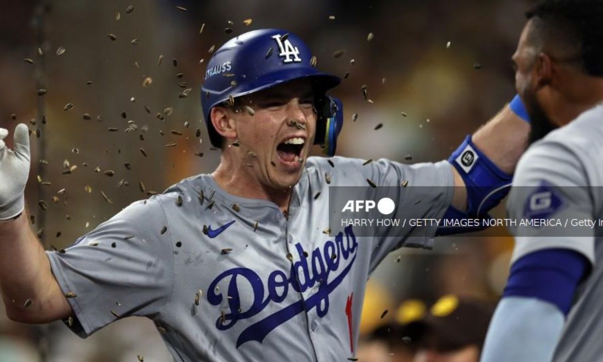 Jugando al borde de la eliminación, los Dodgers de Los Ángeles reaccionaron este miércoles con una paliza 8x0 ante los Padres de San Diego