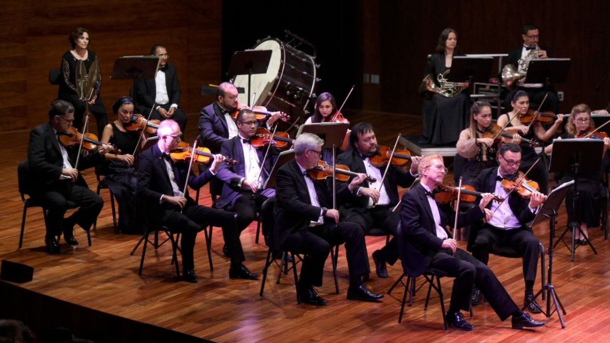 La Orquesta Sinfónica de Yucatán se presenta bajo la batuta del destacado director José Areán y la participación especial de Marie Ythier, violonchelista de proyección internacional.