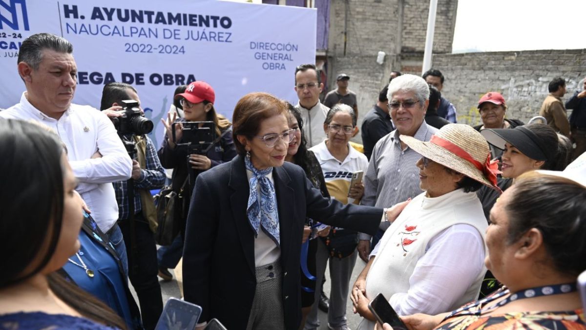 Moya Marín entregó la pavimentación con concreto asfáltico de 320 metros lineales de Calle B, colonia Ampliación San Mateo Nopala Zona Norte