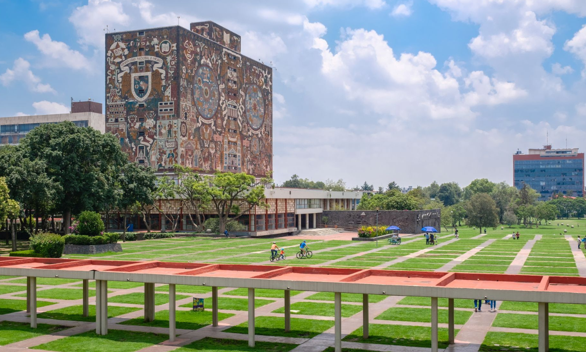 Rechaza la SCJN gratuidad de diplomados para titularse en la UNAM