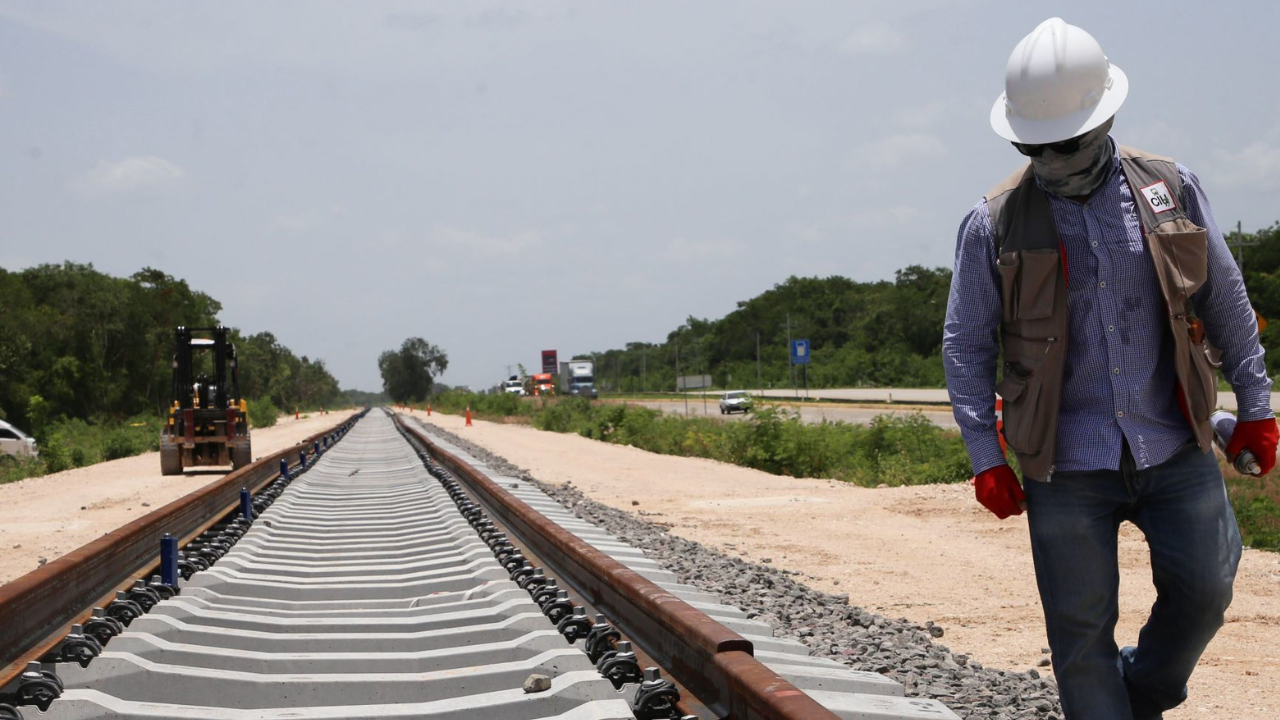 The CDMX Congress approved the use of trains for passenger transportation