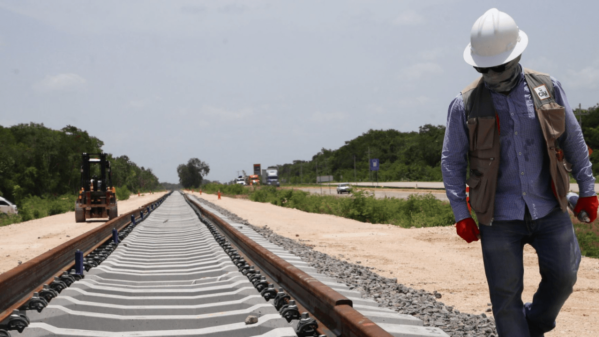 El pleno del Congreso de la Ciudad de México, en su carácter de Constituyente Permanente, aprobó por unanimidad el uso de vías ferroviarias para transporte de pasajeros.