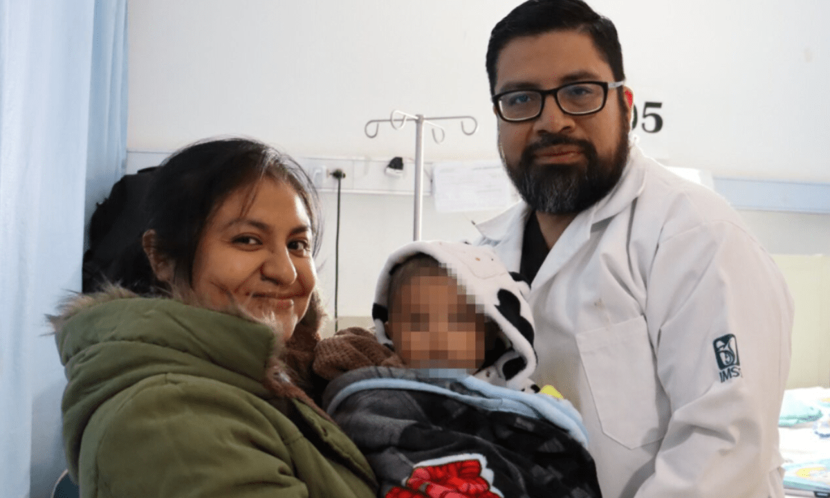 Médicos especialistas en Urología del Instituto Mexicano del Seguro Social (IMSS) salvaron la vida a un bebé de 7 meses que presentaba piedras en ambos riñones que le habían provocado Insuficiencia Renal Aguda.