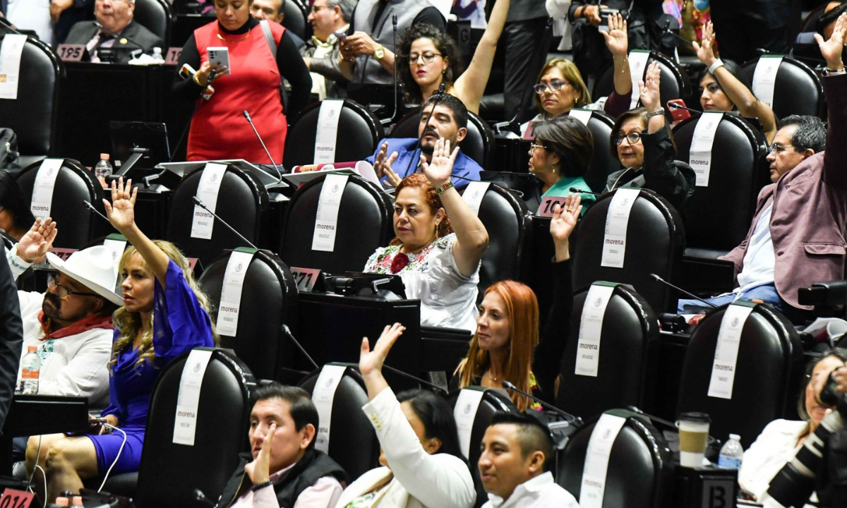 Bancada de Morena promete prioridad a personajes externos