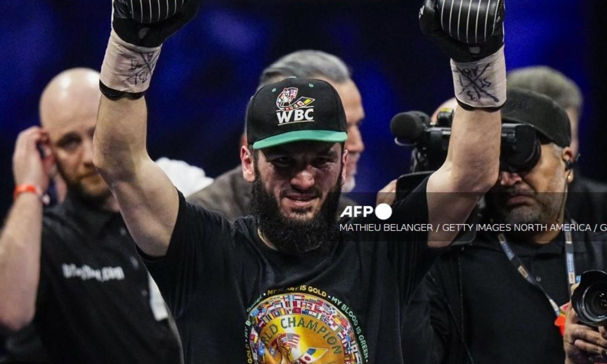 El boxeador ruso, Artur Beterbiev, se convirtió en campeón indiscutido de los semipesados tras obtener el triunfo ante Dmitry Bivol.