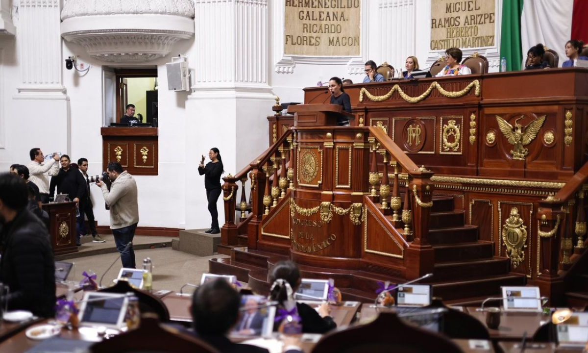 La reforma aprobada establece el derecho constitucional de toda persona a disfrutar de vivienda adecuada, recibir una pensión y otros apoyos.