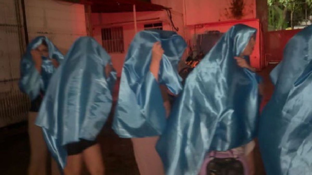 Las mujeres víctimas de explotación sexual fueron rescatadas tras un cateo en Playa del Carmen fueron puestas bajo resguardo.