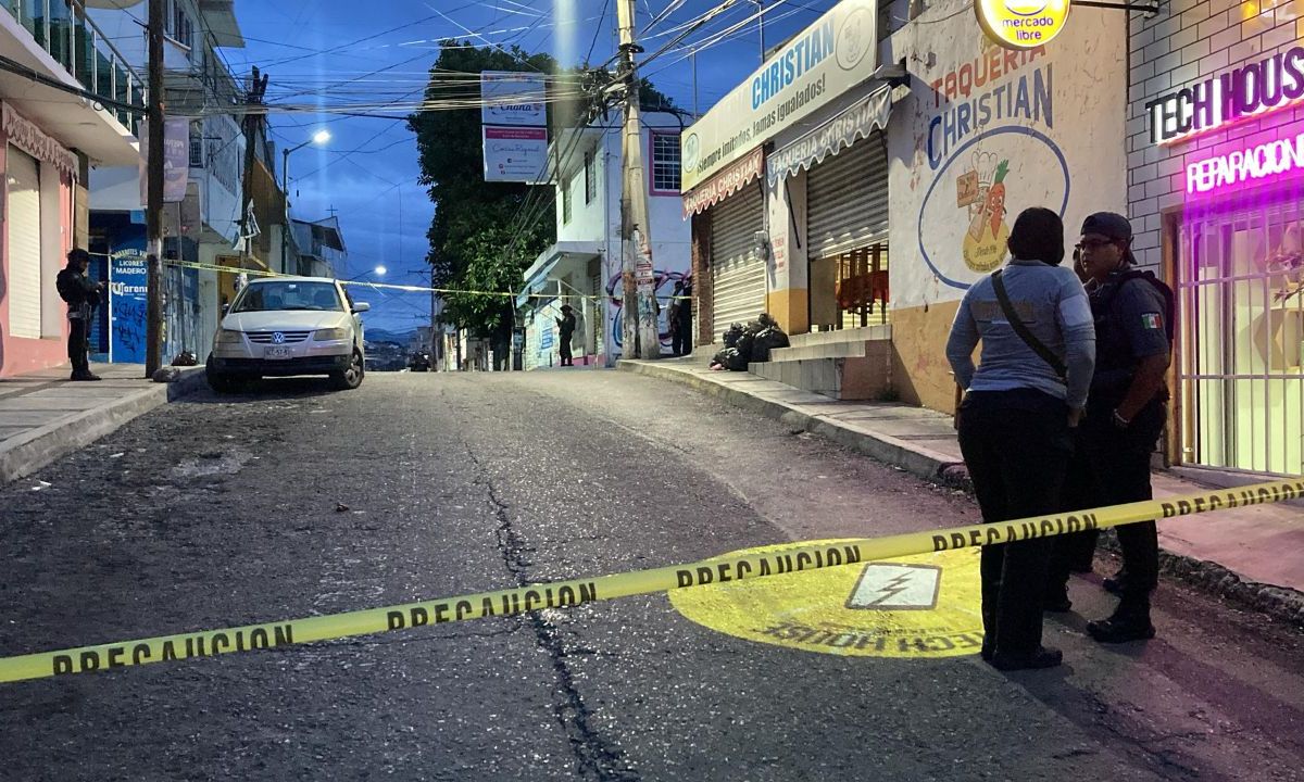 EMBOSCADO. El recién nombrado secretario del ayuntamiento fue ultimado en calles del centro de la capital de Guerrero.