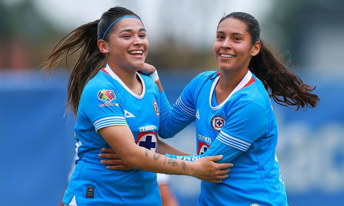 Cruz Azul goleó 3-0 en casa al Puebla durante la jornada 14 del Apertura 2024 en el circuito femenino, para mantener su aspiraciones de liguilla al colocarse a cinco puntos de los ocho primeros lugares de la clasificación