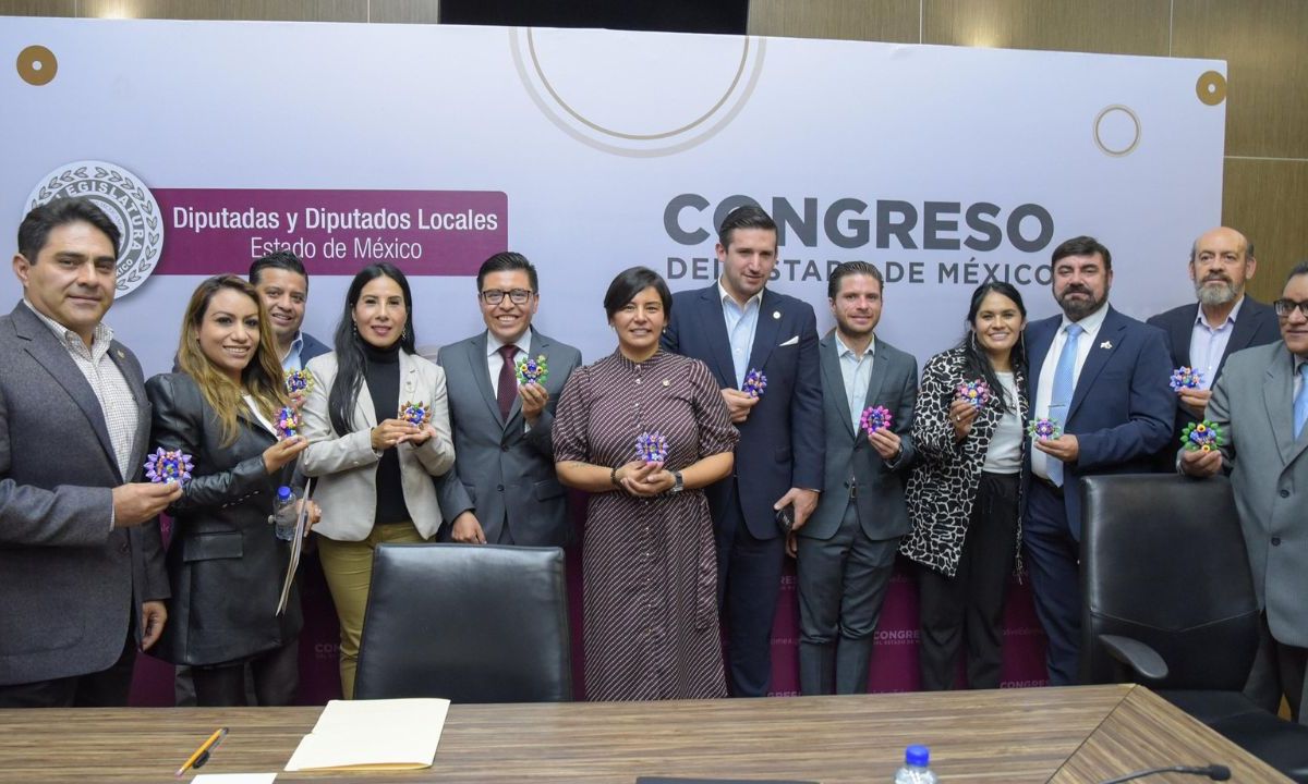 Equipo. Diputados del Edomex y de la Ciudad acudieron a la instalación de la Comisión de Asuntos Metropolitanos