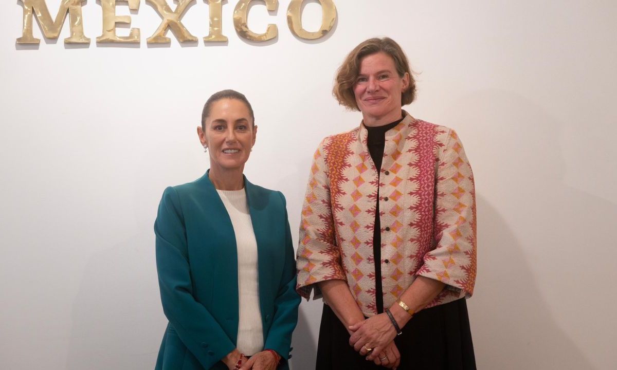 Reunión. La presidenta de México compartió una foto con su invitada y refirió que hablaron sobre desarrollo regional e industrialización.