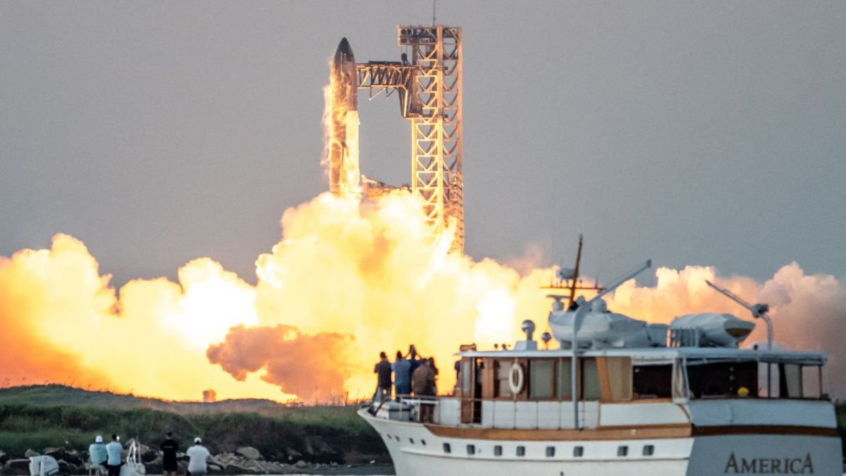 PROGRESO. Con la innovadora maniobra, la empresa espacial de Elon Musk acelera su plan de colonizar Marte y desarrollar cohetes reutilizables de manera eficiente.