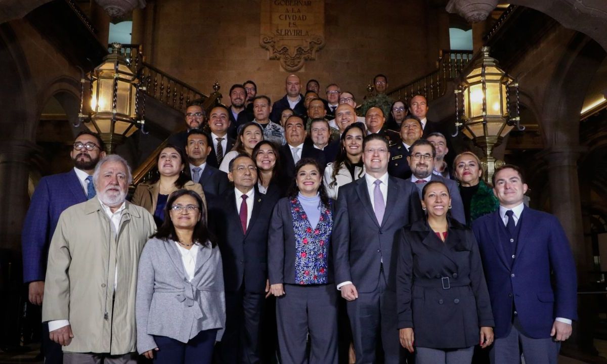 Equipo. Al grupo de trabajo de la mandataria capitalina se integran los nuevos titulares de la Central de Abasto, Agatan, Injuve, DIF, entre otras instituciones.