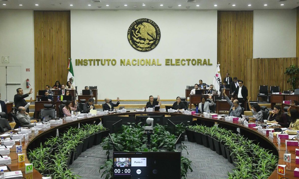 Postura. El INE aseveró que la resolución del Tribunal aporta claridad y certeza para que cumpla con su función de organizar elecciones.