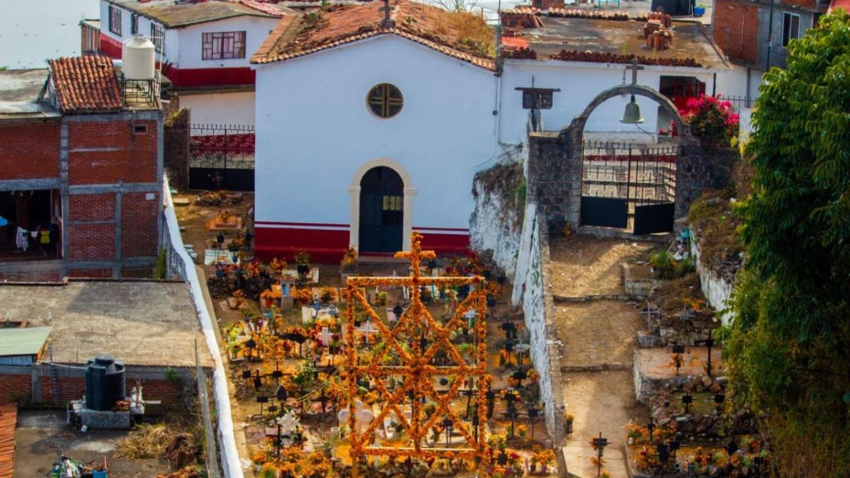 OFERTA. Altares monumentales, festivales de música y catrinas, comida típica de la temporada; las opciones son múltiples.  