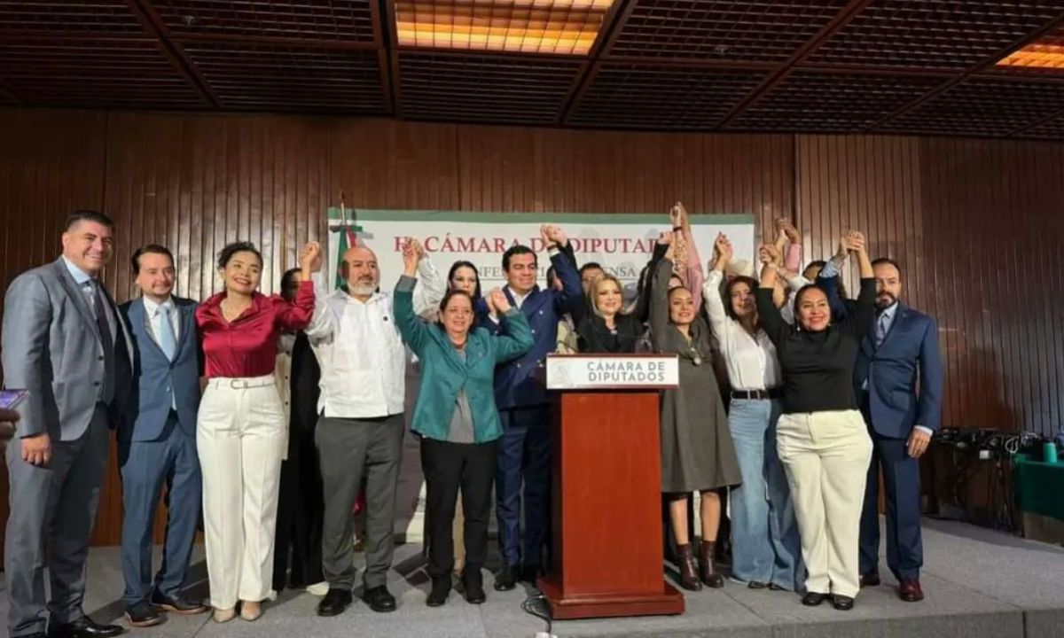 REUNIÓN. Claudia Delgadillo acudió ayer a Saan Lázaro, en la CDMX.