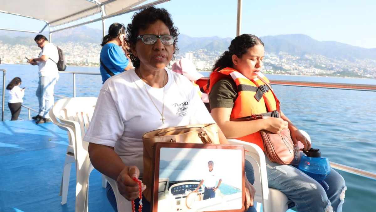 RECUERDO. Leonarda, esposa del capitán Héctor Ramos, narra que su esposo salió a cuidar su barco y no regresó.