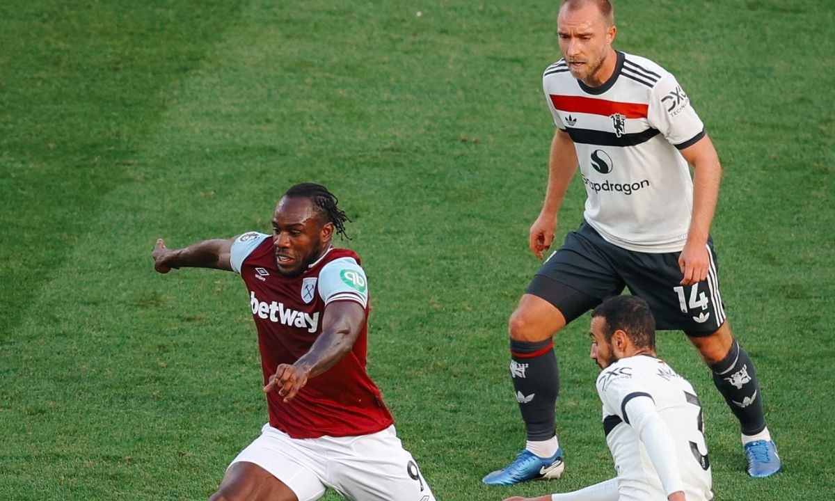 La primera mitad del encuentro, disputado en London Stadium, contó con Edson Álvarez y Guido Rodríguez en el centro del campo para desarticular cualquier intento de avance por parte de los visitantes.