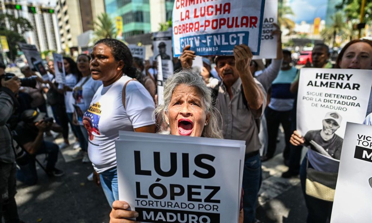 CONTROL. Decenas de funcionarios fueron encarcelados por traición, junto con cientos de opositores al régimen, en una clara muestra de la represión política 