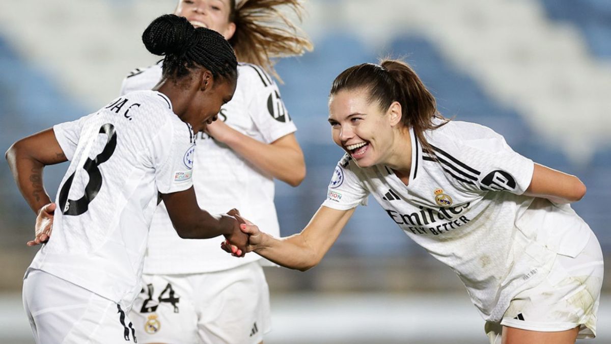 Real Madrid se resarció de la derrota inaugural ante el Chelsea aplastando 4-0 al Celtic escocés este jueves