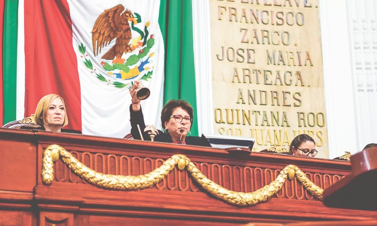 Avance. La presidenta de la Mesa Directiva, Martha Ávila, celebró que se den herramientas a la próxima administración capitalina.