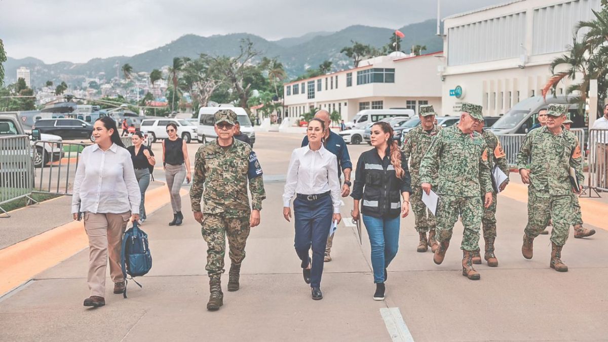 La presidenta Claudia Sheinbaum tuvo una reunión con la gobernadora de Guerrero, Evelyn Salgado, donde dio instrucciones a la Conagua y a la SICT.