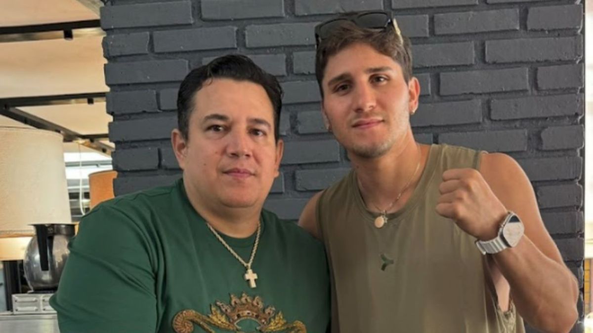 Marco Verde, ayer hizo el anuncio oficial de que el pugilista sinaloense ahora formará parte del Canelo Team