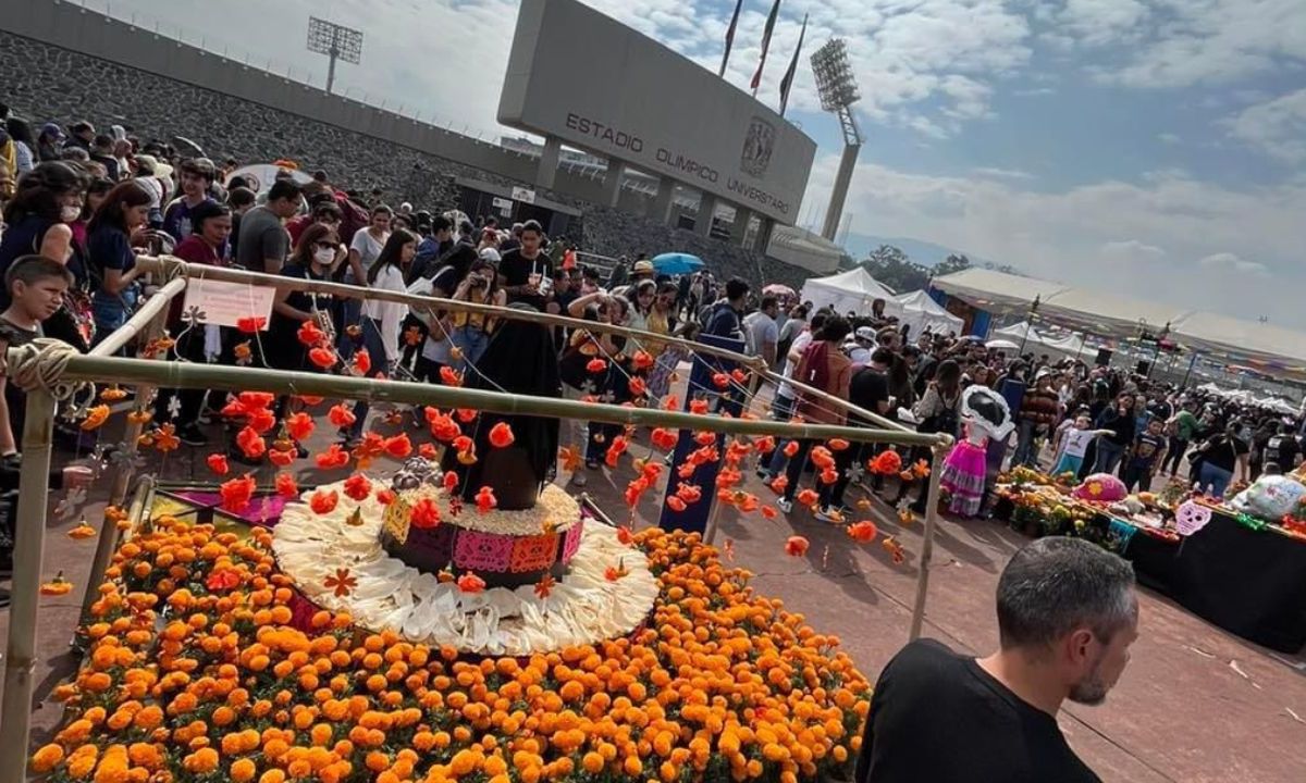 Megaofrenda UNAM 2024, el cine nacional y la muerte se encontrarán en la explanada del Universum 